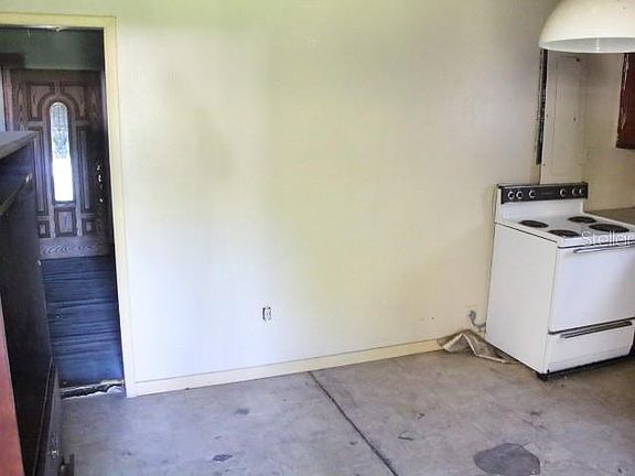 5th image of 21019 Franklin Dr