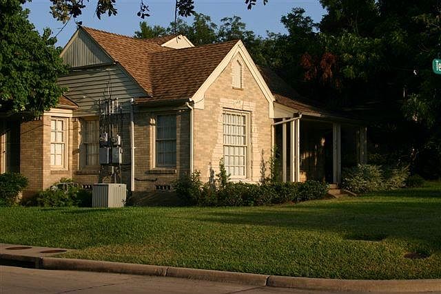 1st image of 728 Tenna Loma Ct