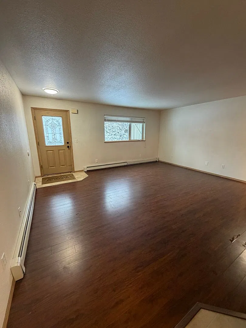 Carr Ave 1806 — Photo 3