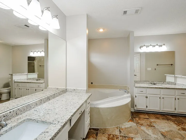 4378 Bunker Hill Dr — Photo 11