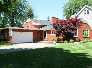 639 Rivard Blvd, Grosse Pointe, MI 48230