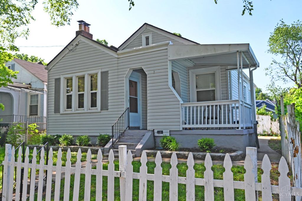 Real estate listing image