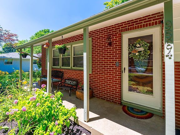 2nd image of 9564 Circle Dr E