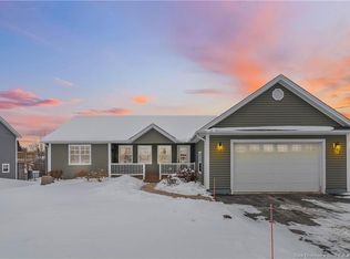 79 Parkin St, Salisbury, NB E4J 2N3