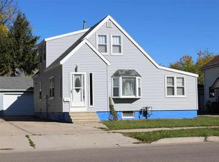 1111 Clary St, Worthington, MN 56187