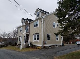 12 Manchester Pl, Natick, MA 01760