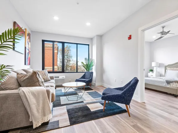 271 Sip Avenue image 8 of 19