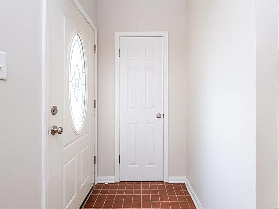 3rd image of 26001 Fernwood St