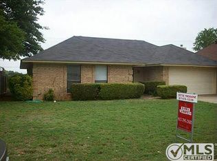 2 Reed Cir, Mansfield, TX 76063