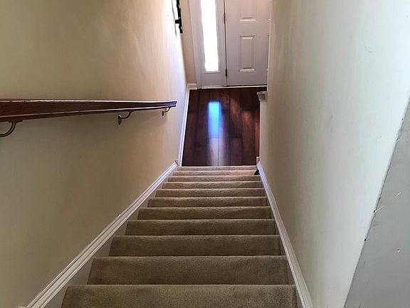 2nd image of 810 S Twin Lakes Blvd