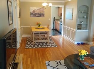 1811 E Glendale Ave APT 3, Whitefish Bay, WI 53211