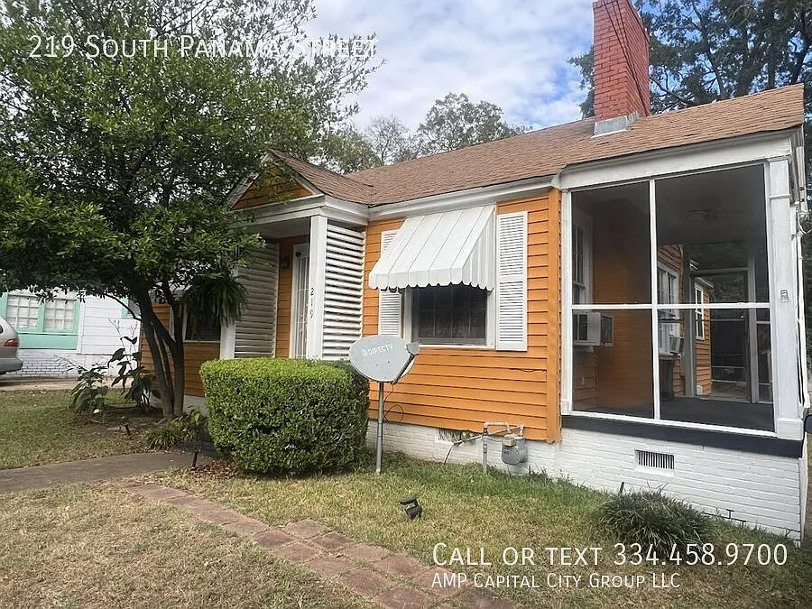 Charming 2 Bed/1 Bath Home in Montgomery, AL - $950 — Photo 2