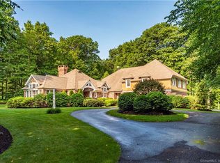 8 Pheasant Hill Rd, Collinsville, CT 06019