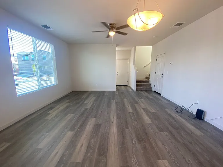 6824 Mangosteen Ln — Photo 9