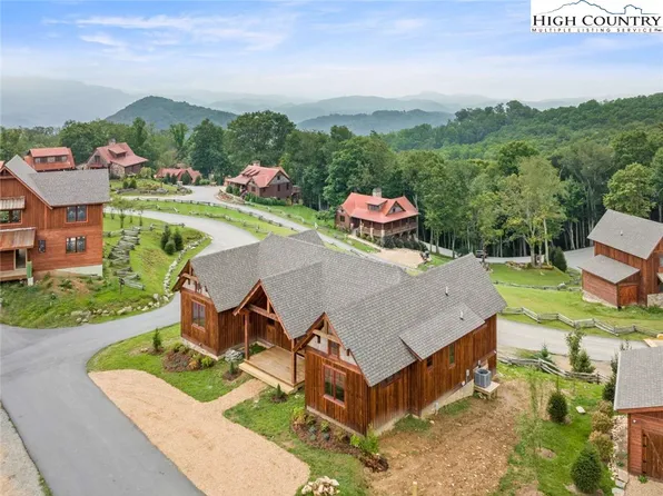49 Long Crested Drive, Banner Elk, NC 28604