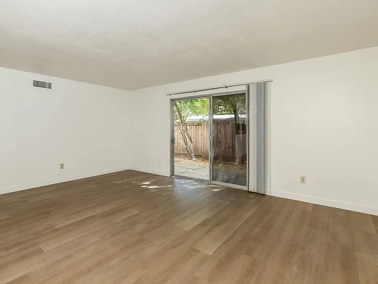 2354 Heidi Pl — Photo 6