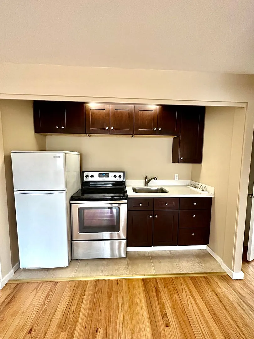 Kacee Apartments — Photo 1