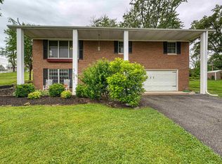 907 Nicholas Dr, Boonville, IN 47601