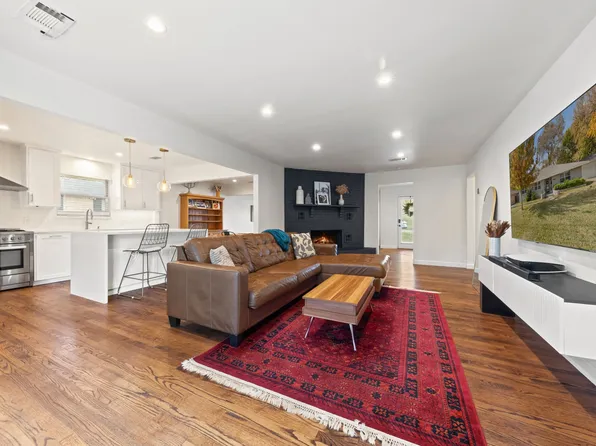 8053 Claremont Dr, Dallas, TX 75228