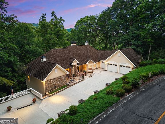 4th image of 2200 Orchard Dr