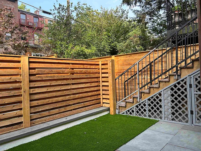 268 Montgomery St #1 — Photo 22