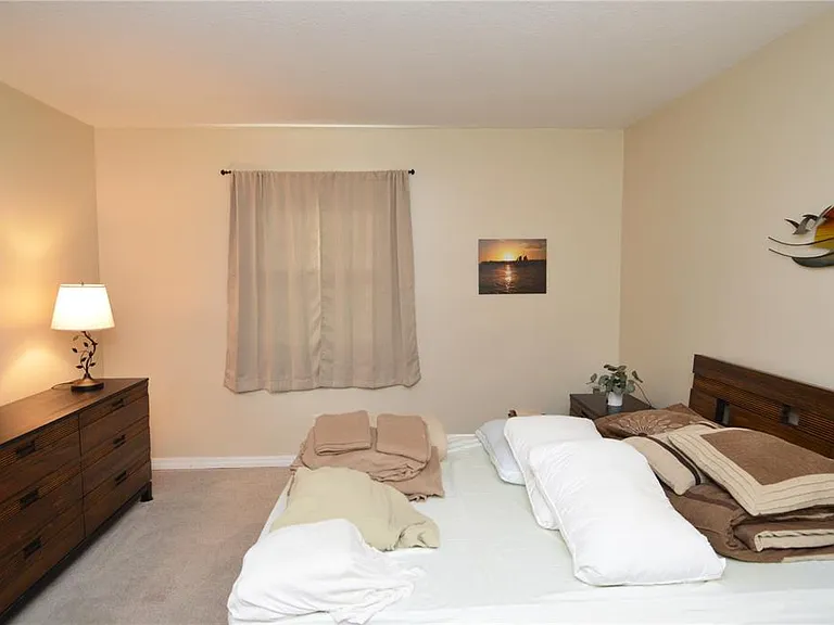 121 Seahorse Dr SE #C — Photo 23