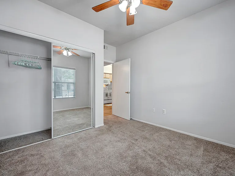 La Calera Apartments — Photo 11