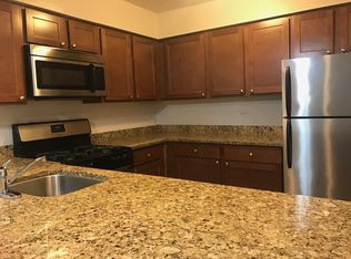 2080 Hassell Rd APT 204, Hoffman Estates, IL 60169