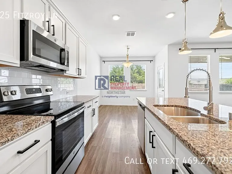 625 Fitzroy Ln — Photo 11