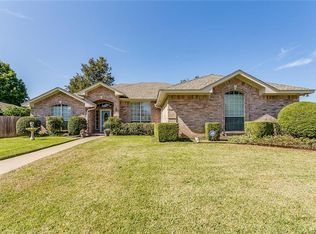 3300 Riverwood Ct, Fort Worth, TX 76116