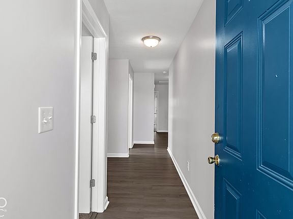 4th image of 801 Hart Dr