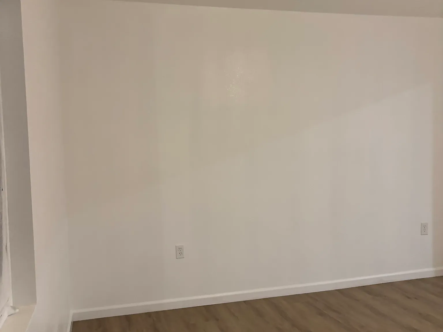 4 bed, 1008 sqft, $2,100 — Photo 4