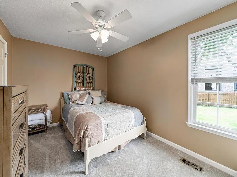 1102 Tobacco Rd — Photo 10