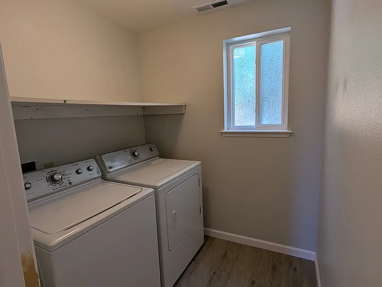 1107 NW Springer Way — Photo 28