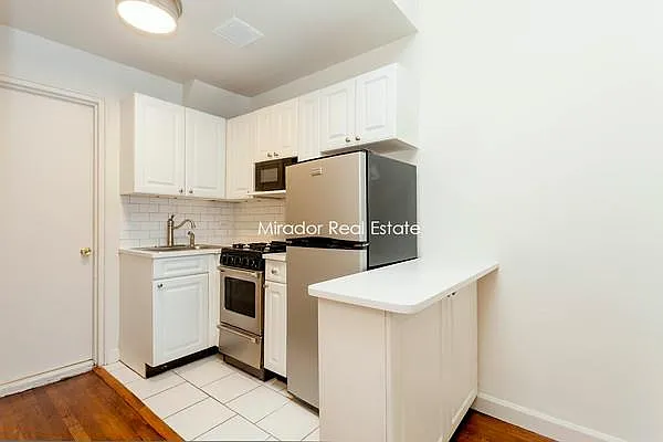 Rented by Mirador Real Estate | media 11