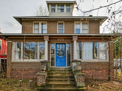 305 E State St, Athens, OH, 45701