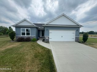 2 Glacier Ln, Delta, OH 43515
