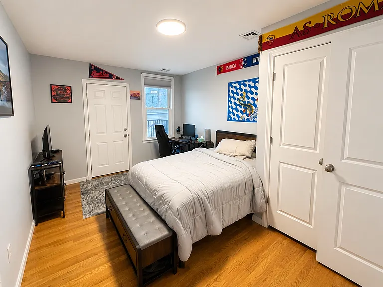 28 Monument St #2 — Photo 9