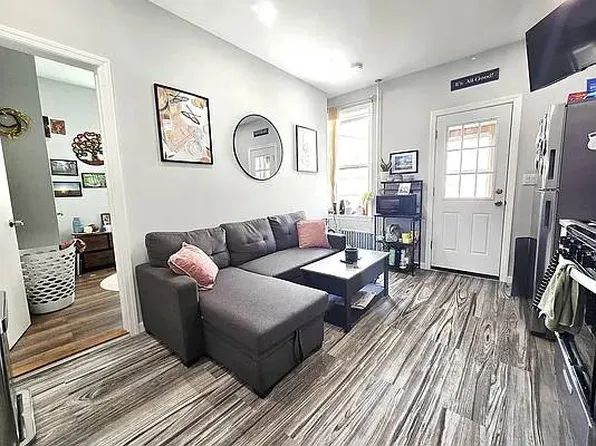 195 30th Street image 1 of 8