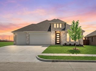 510 Fort Davis Dr, Forney, TX 75126