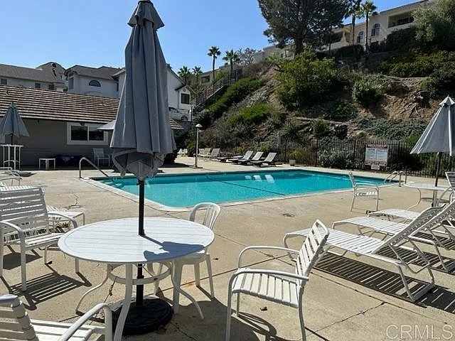 3 bed, 2.5 bath, 1173 sqft, $5,000 — Photo 3