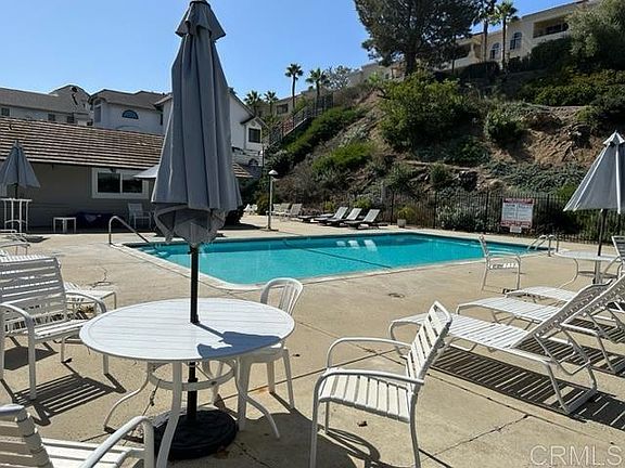 3rd image of 471 Bay Meadows Way