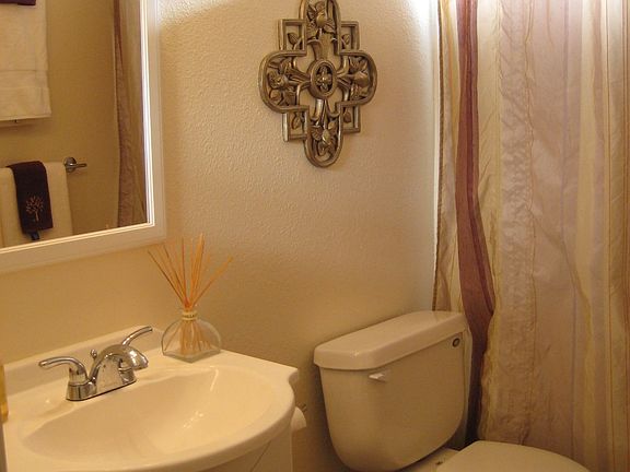 5th image of 3017 E Villa Maria Dr