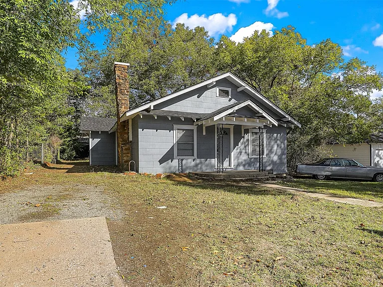 509 E Heron St — Photo 17