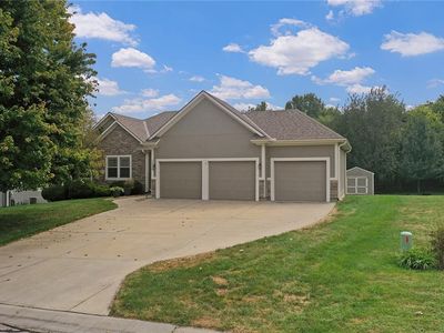 15373 Bradfort Ct, Basehor, KS, 66007
