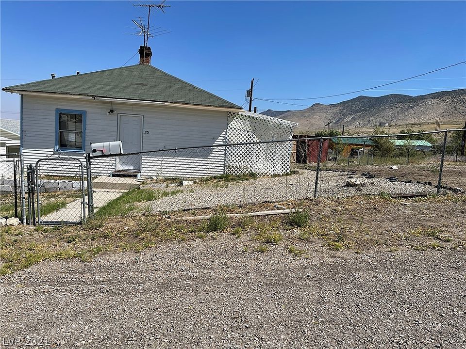 1st image of 20 Avenue E Ave