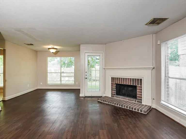 8710 High Mountain Dr — Photo 5