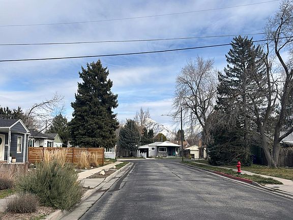 5th image of 2942 S Garden Cir