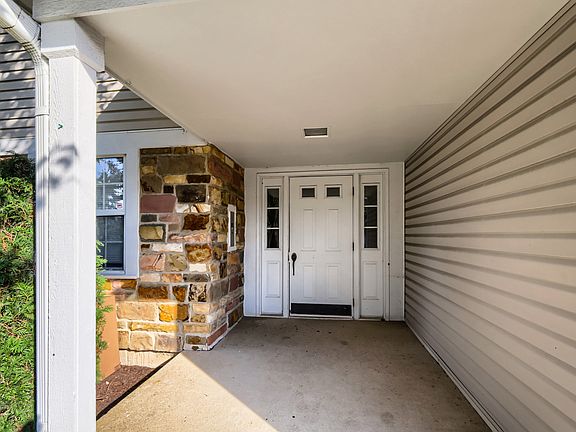 2nd image of 75 Larch Ct #Z1