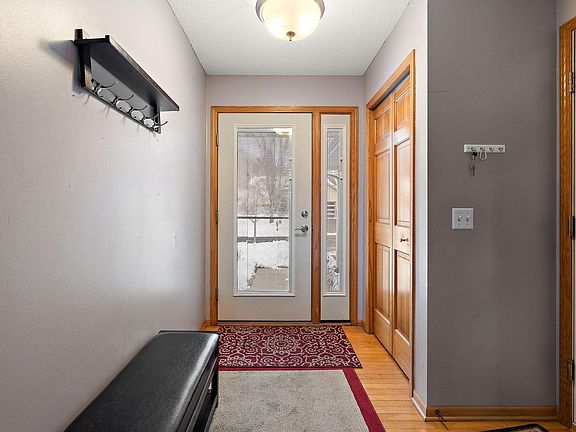 3rd image of 1550 Deerfield Rd